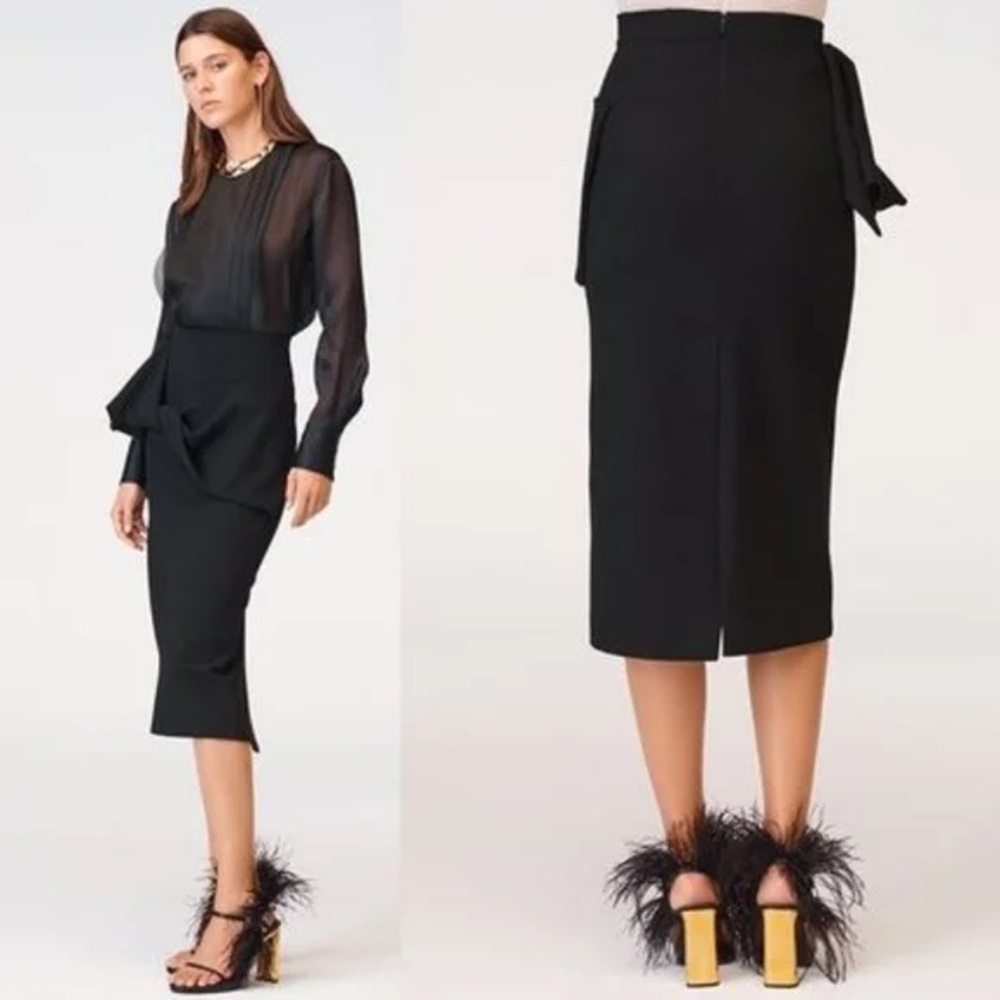 Zara limited edition collection  Black Pencil Skirt with knot (used)